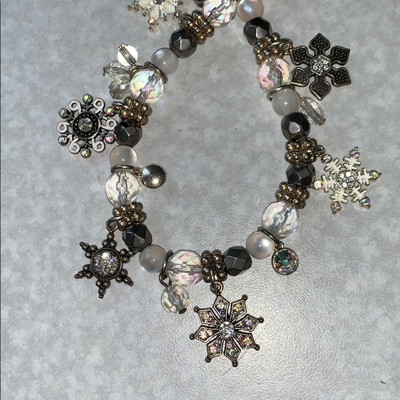 NWT Snow Flake Bracelet - Picture 7 of 8